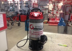 Vi testar ny pump från grindex , SOLID 400l / min